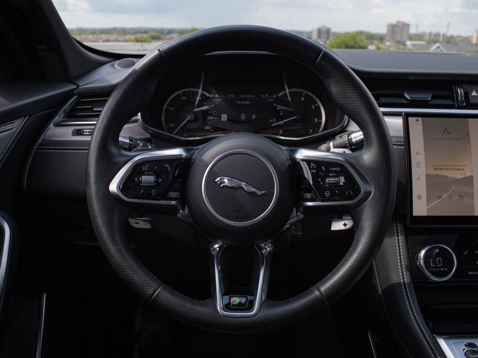Jaguar F-PACE R-Dynamic S 2023-21