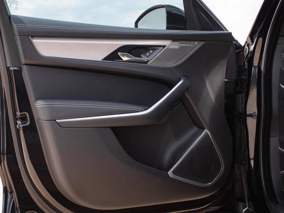Jaguar F-PACE R-Dynamic S 2023-8