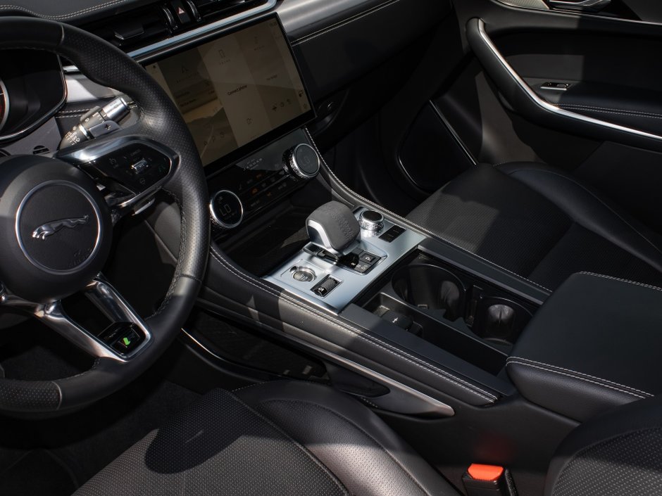 Jaguar F-PACE R-Dynamic S 2023-13
