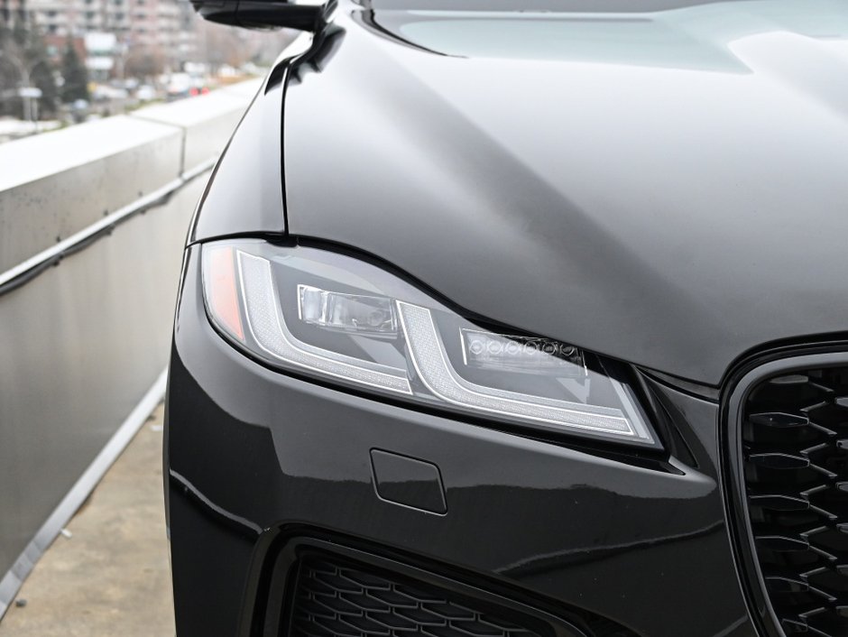 2023 Jaguar F-Pace R-DYNAMIC S/4.80% WITH CERTIFICATION-33