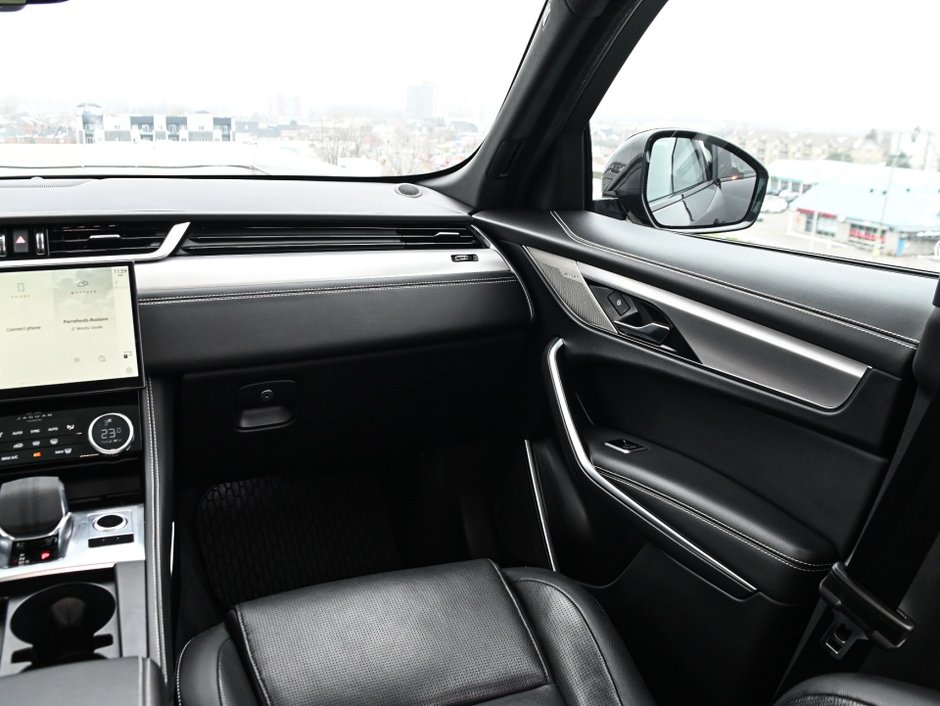 2023 Jaguar F-Pace R-DYNAMIC S/4.80% WITH CERTIFICATION-30