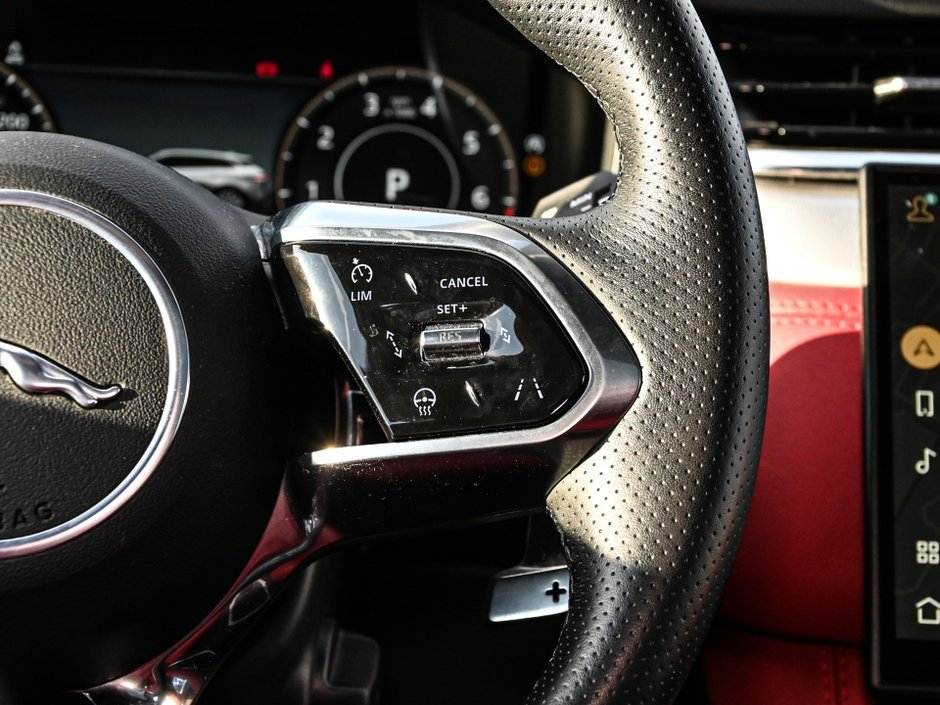 2023 Jaguar F-PACE R-Dynamic S-26