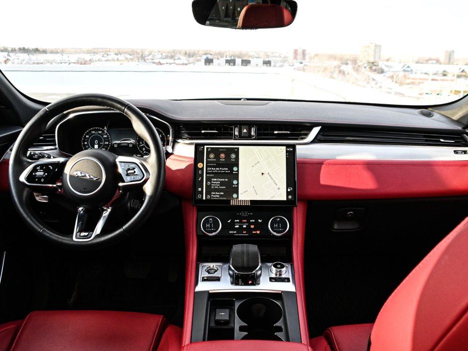 2023 Jaguar F-PACE R-Dynamic S-15