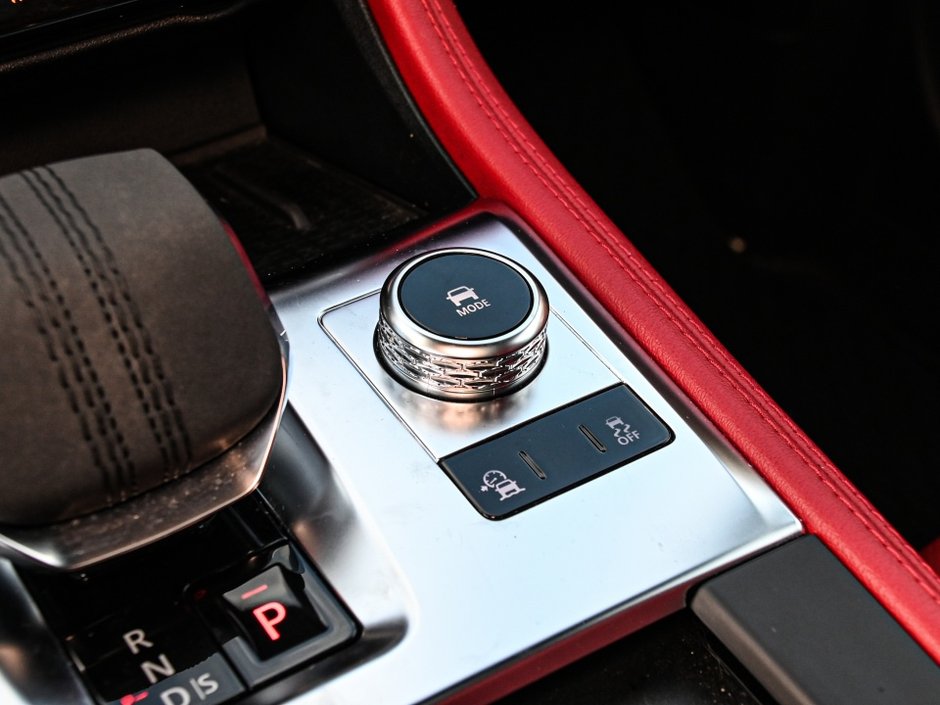 2023 Jaguar F-PACE R-Dynamic S-18