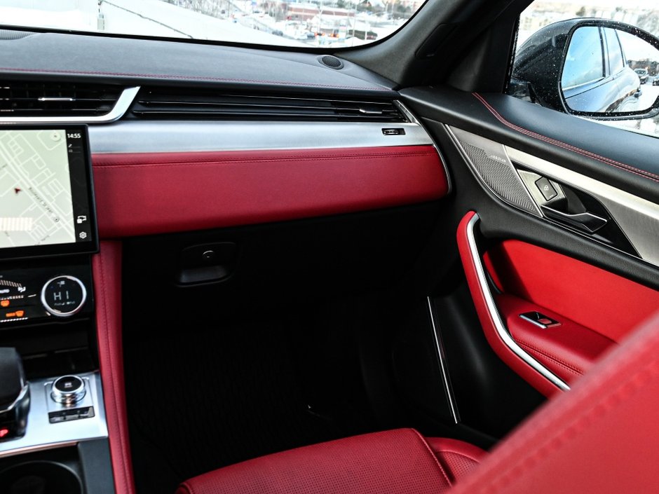 2023 Jaguar F-PACE R-Dynamic S-30