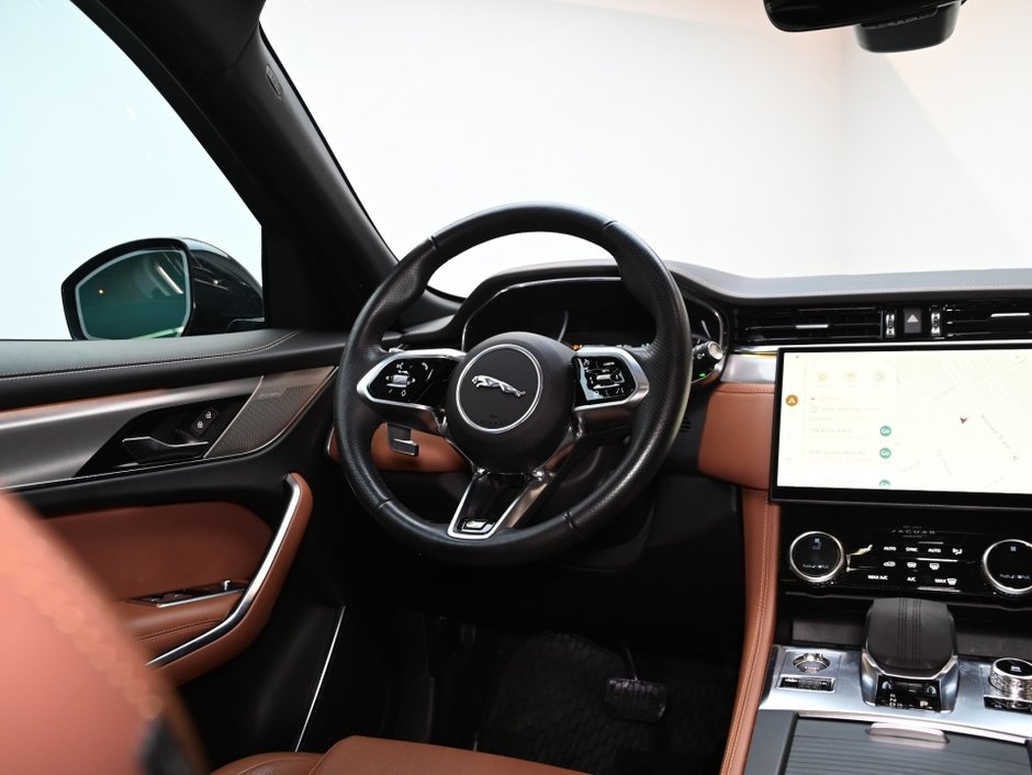 2023 Jaguar F-PACE R-Dynamic S-29