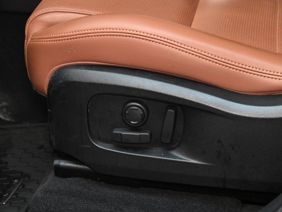 2023 Jaguar F-PACE R-Dynamic S-12