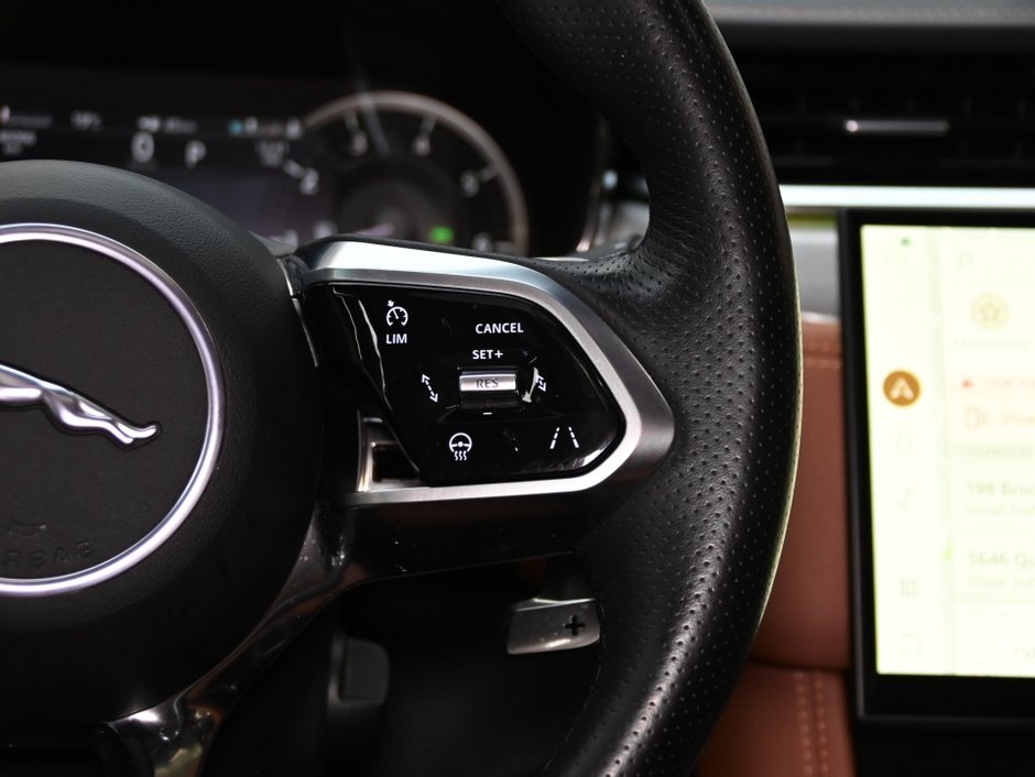 2023 Jaguar F-PACE R-Dynamic S-18