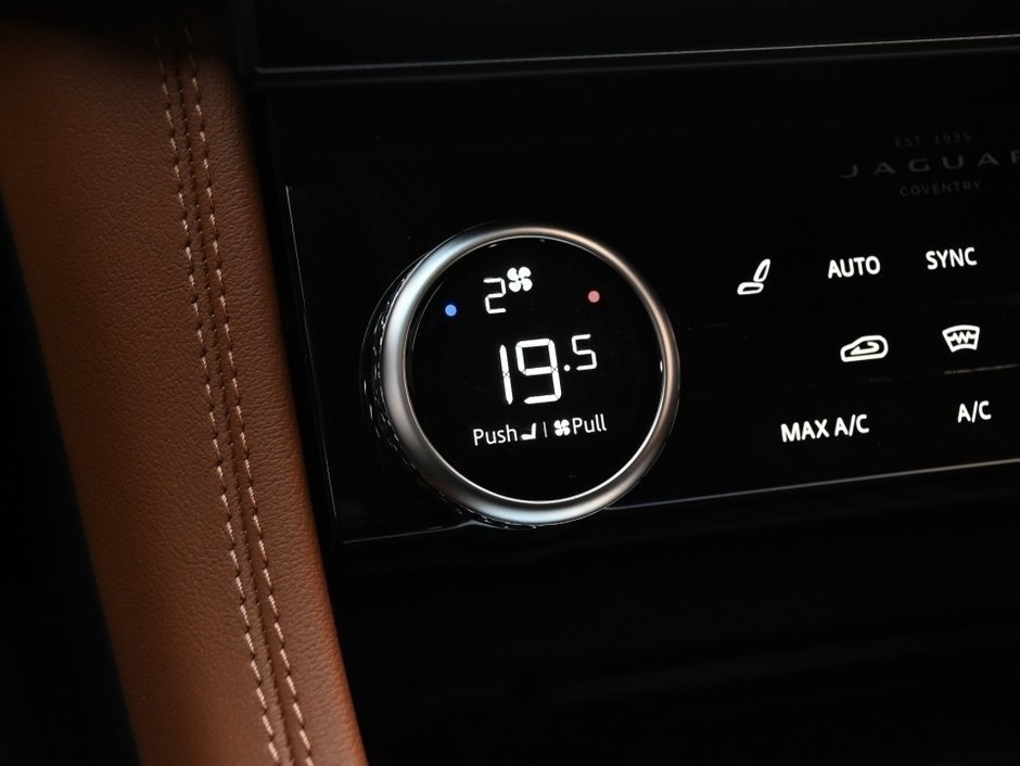 Jaguar F-PACE R-Dynamic S 2023-25