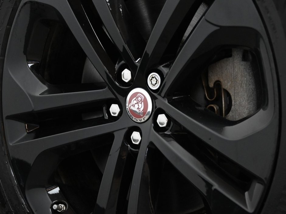 Jaguar F-PACE R-Dynamic S 2023-30