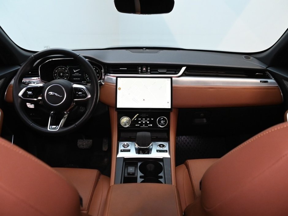 Jaguar F-PACE R-Dynamic S 2023-13