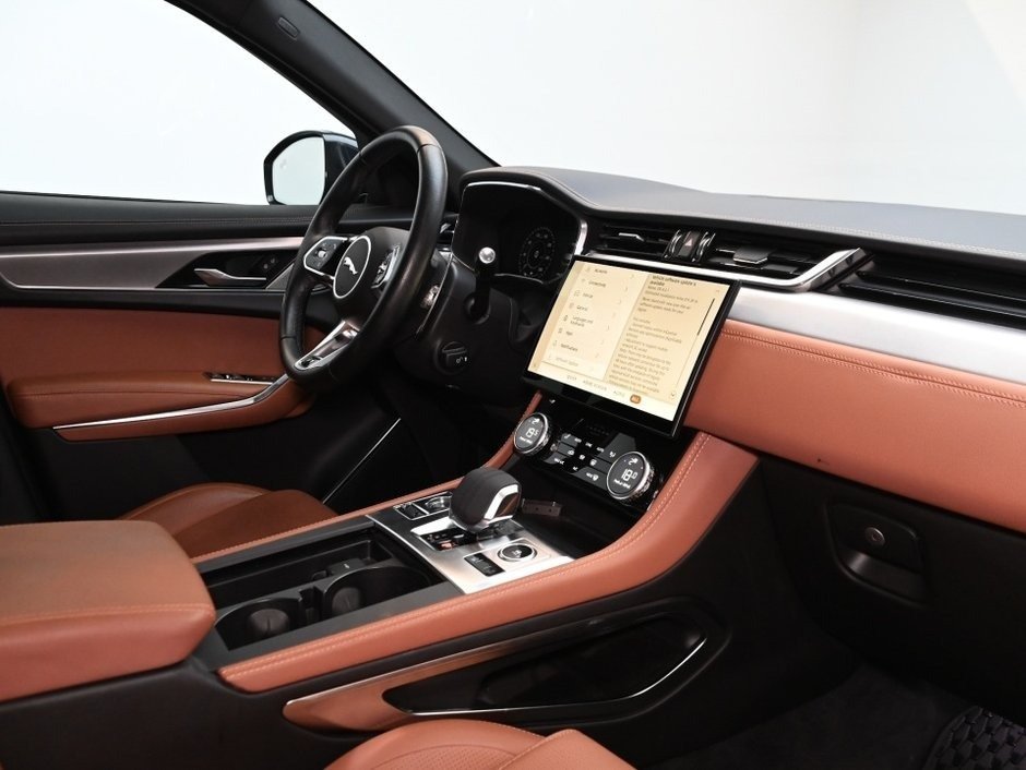 Jaguar F-PACE R-Dynamic S 2023-22