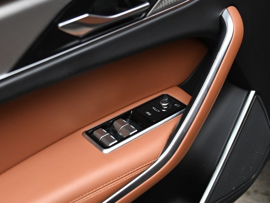 Jaguar F-PACE R-Dynamic S 2023-10