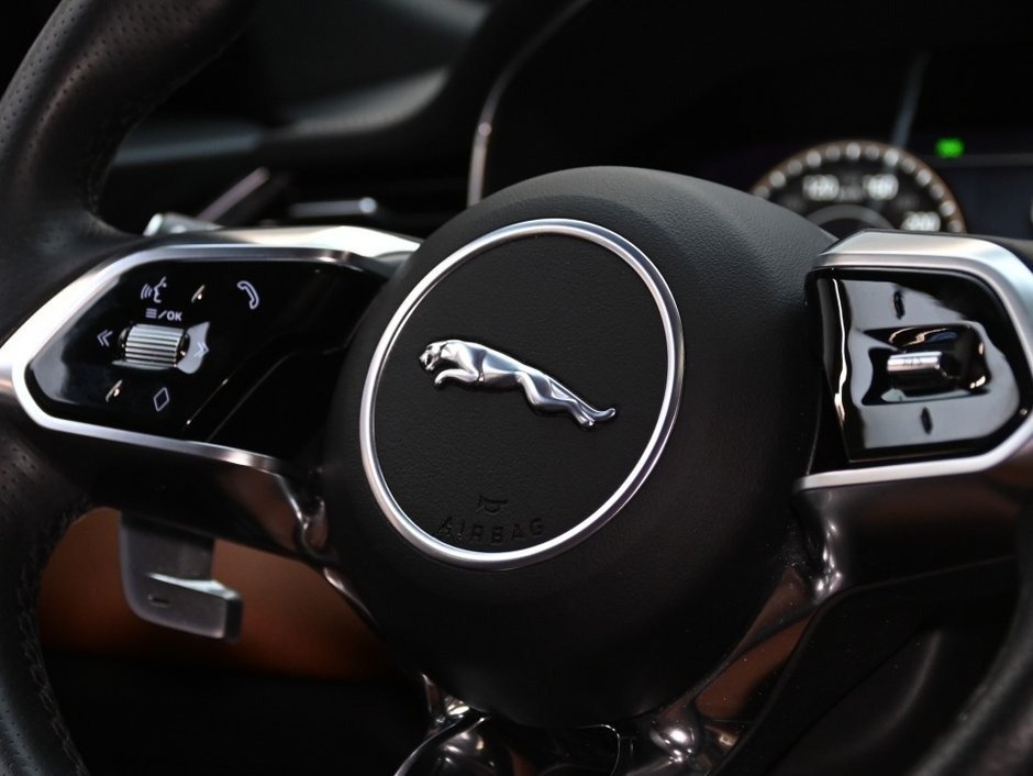 Jaguar F-PACE R-Dynamic S 2023-26