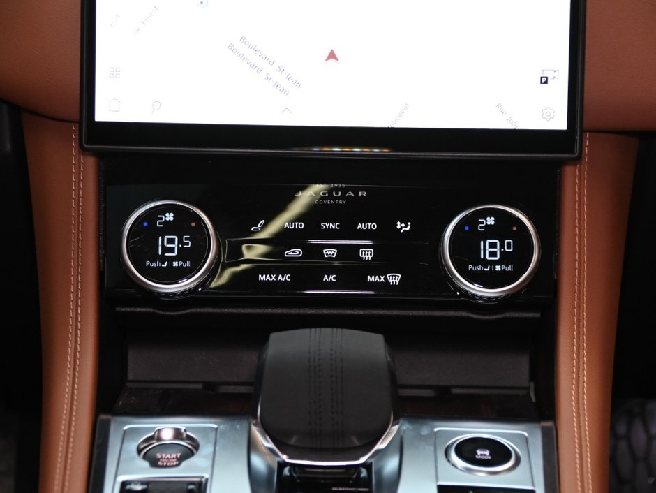 Jaguar F-PACE R-Dynamic S 2023-21