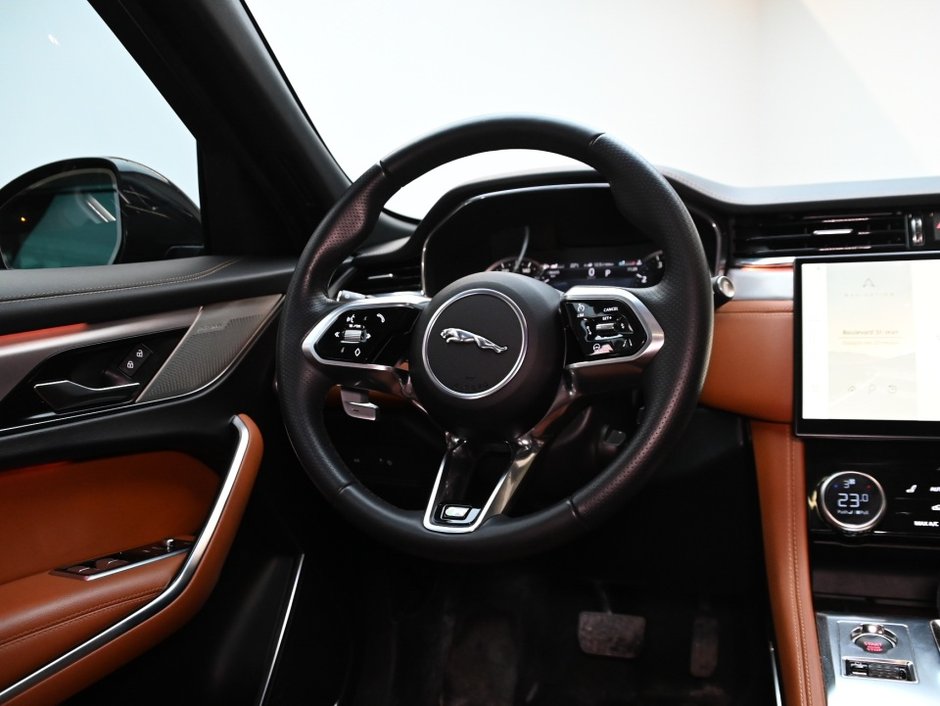 Jaguar F-PACE R-Dynamic S 2023-23