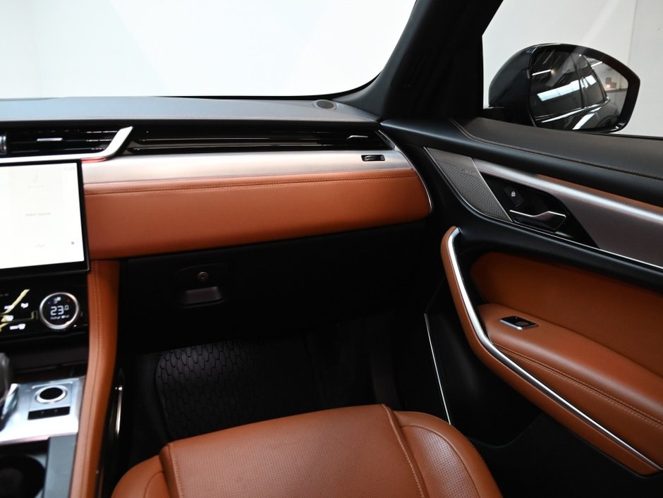 Jaguar F-PACE R-Dynamic S 2023-24