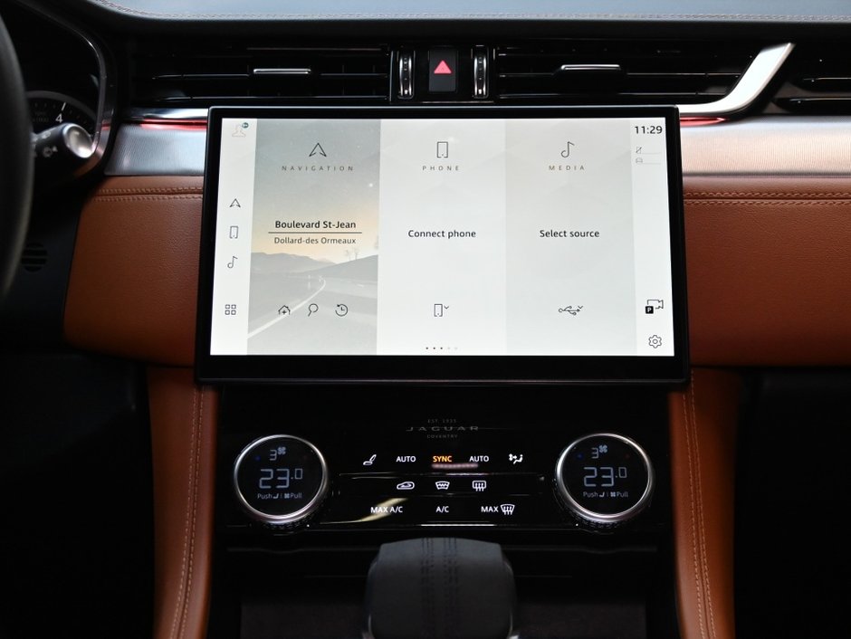 Jaguar F-PACE R-Dynamic S 2023-20