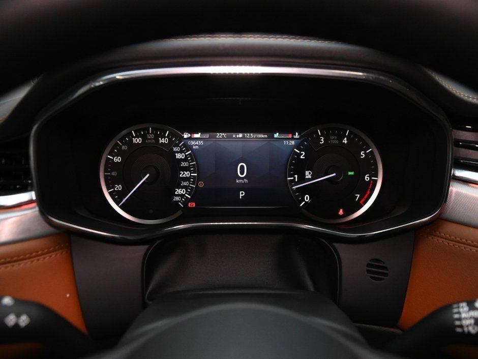 Jaguar F-PACE R-Dynamic S 2023-14