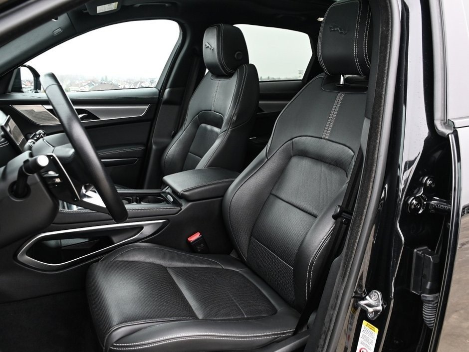 Jaguar F-PACE R-Dynamic S 2023-12