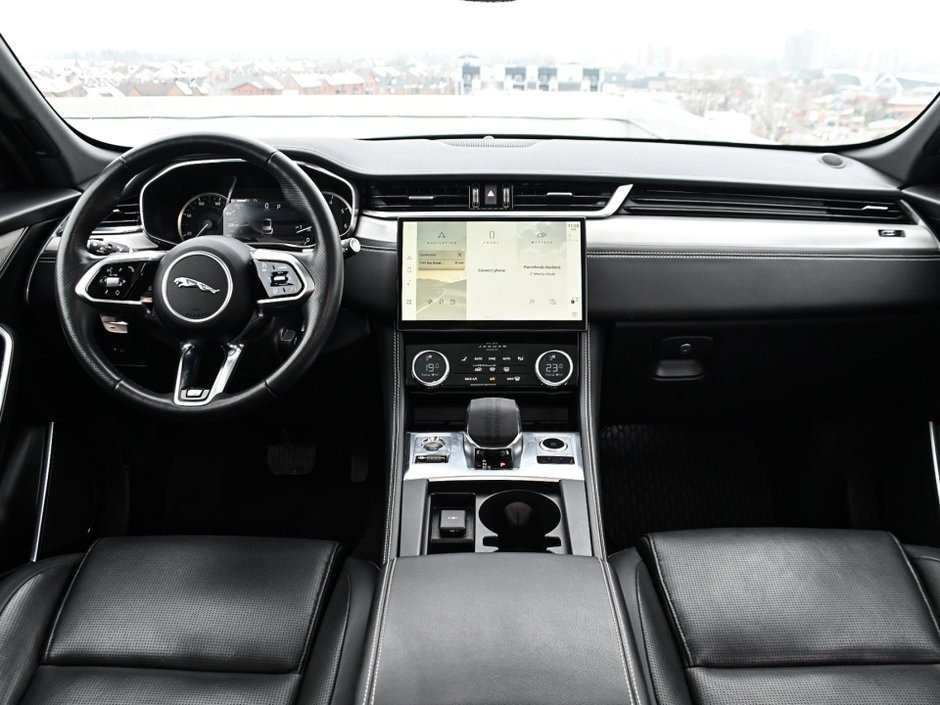 Jaguar F-PACE R-Dynamic S 2023-13