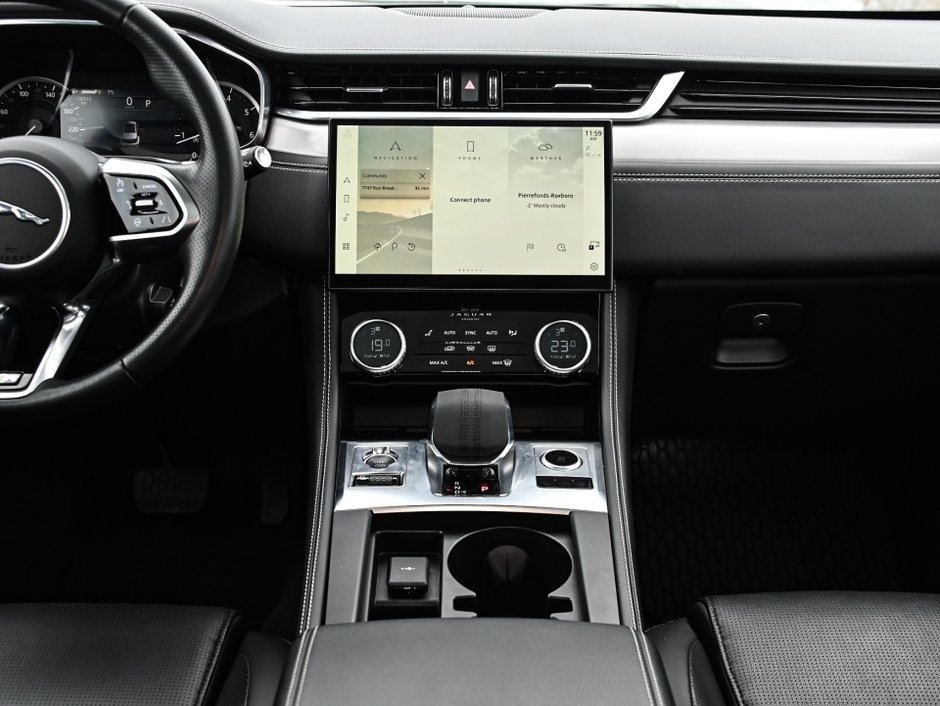 Jaguar F-PACE R-Dynamic S 2023-14