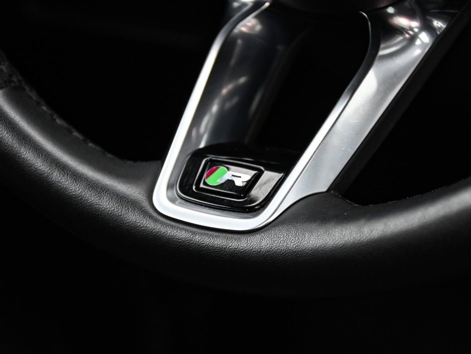 Jaguar F-PACE R-Dynamic S 2023-26