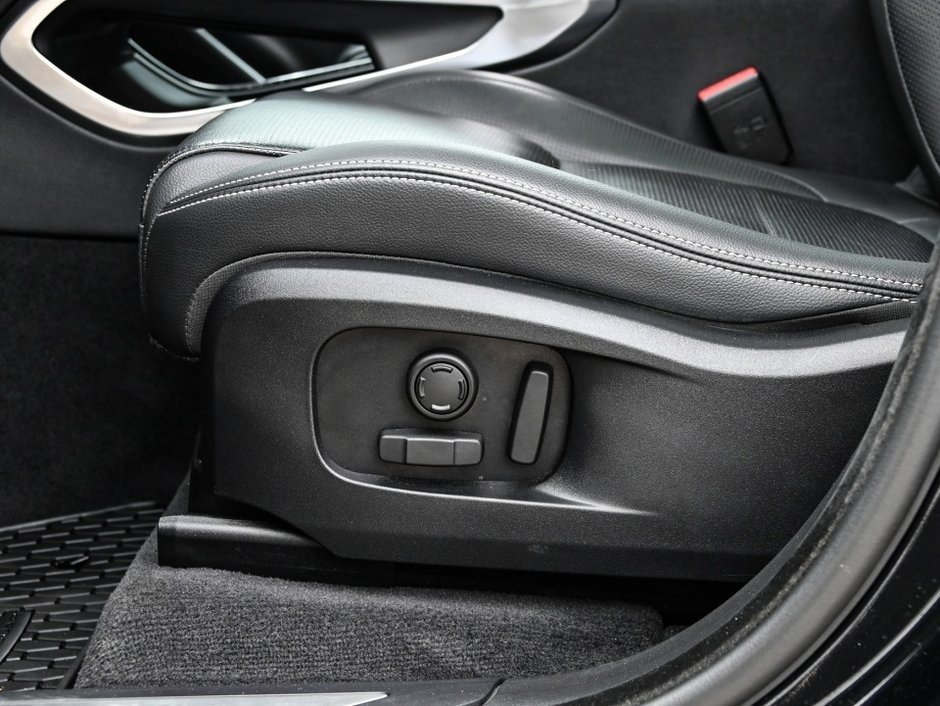 Jaguar F-PACE R-Dynamic S 2023-11