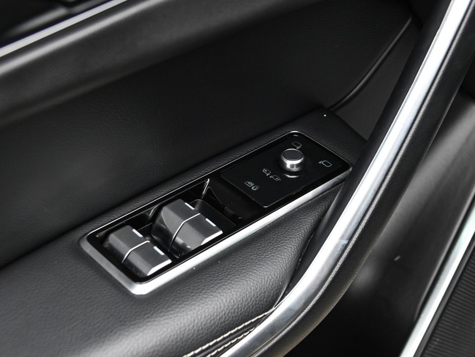 Jaguar F-PACE R-Dynamic S 2023-9