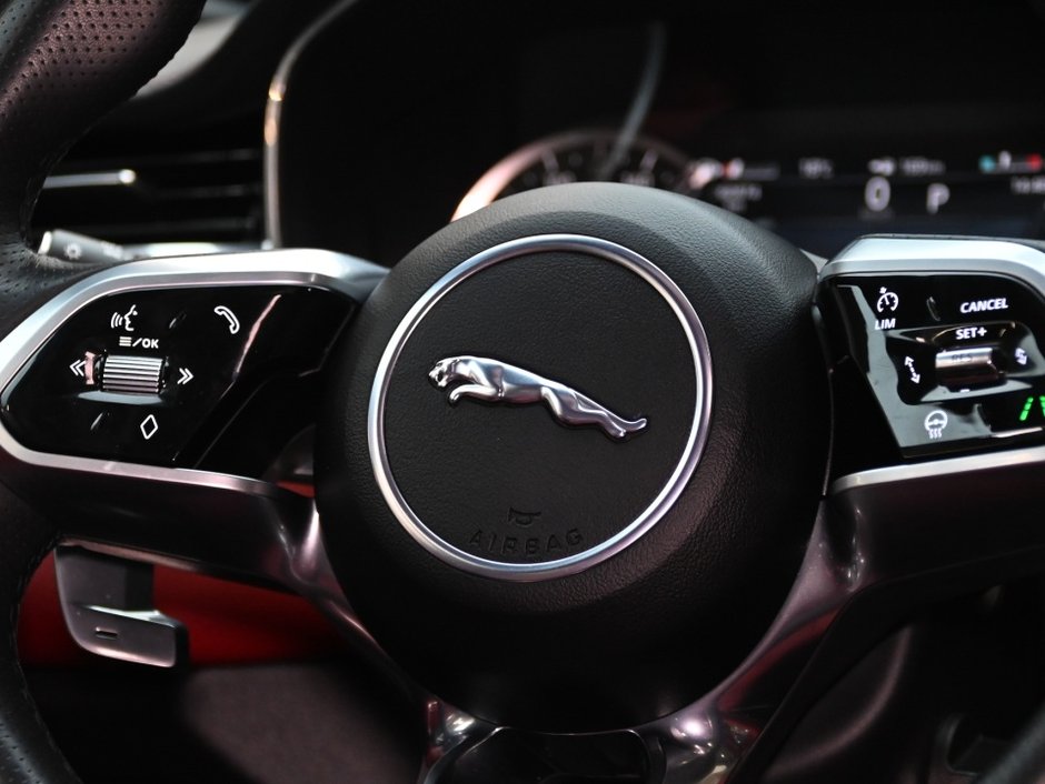 Jaguar F-PACE R-Dynamic S 2023-28