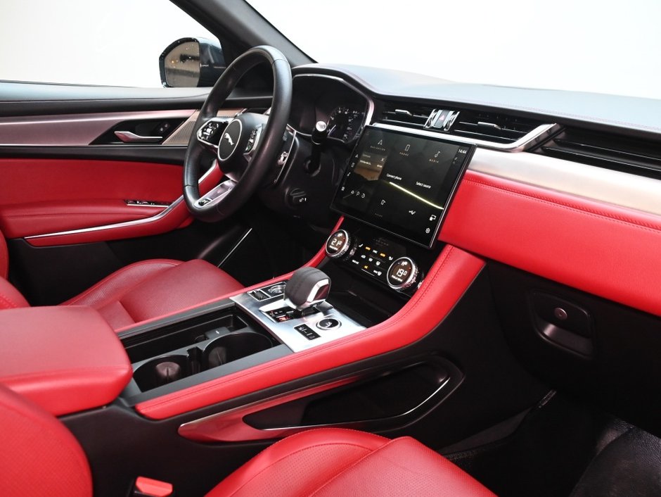 Jaguar F-PACE R-Dynamic S 2023-15