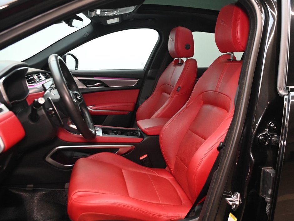 Jaguar F-PACE R-Dynamic S 2023-8