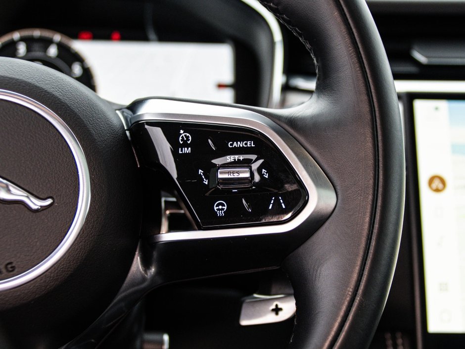 2024 Jaguar F-PACE R-Dynamic S-27