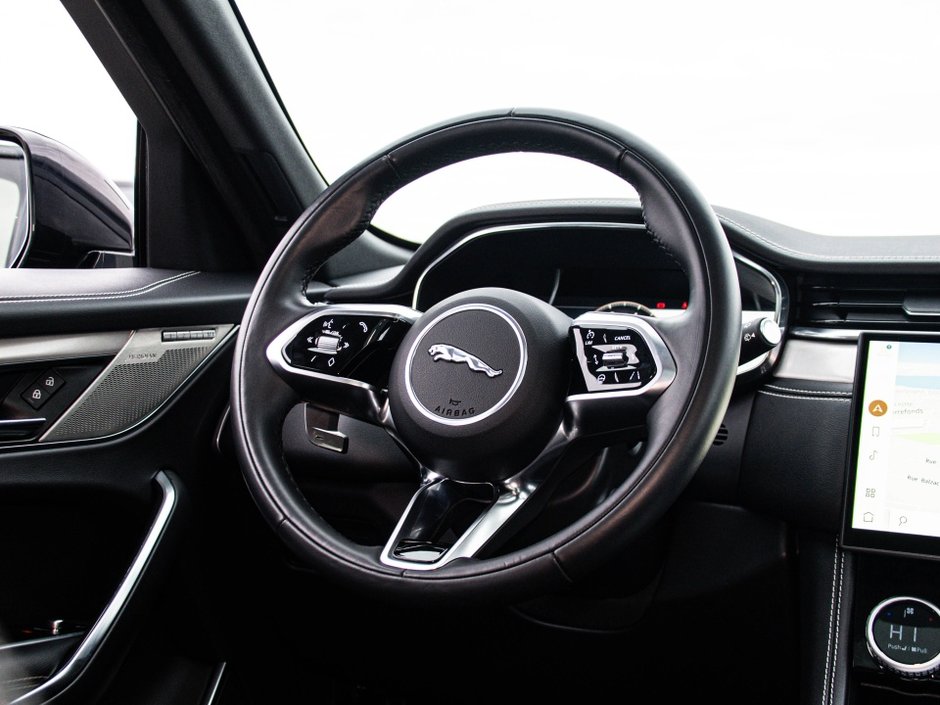 2024 Jaguar F-PACE R-Dynamic S-32