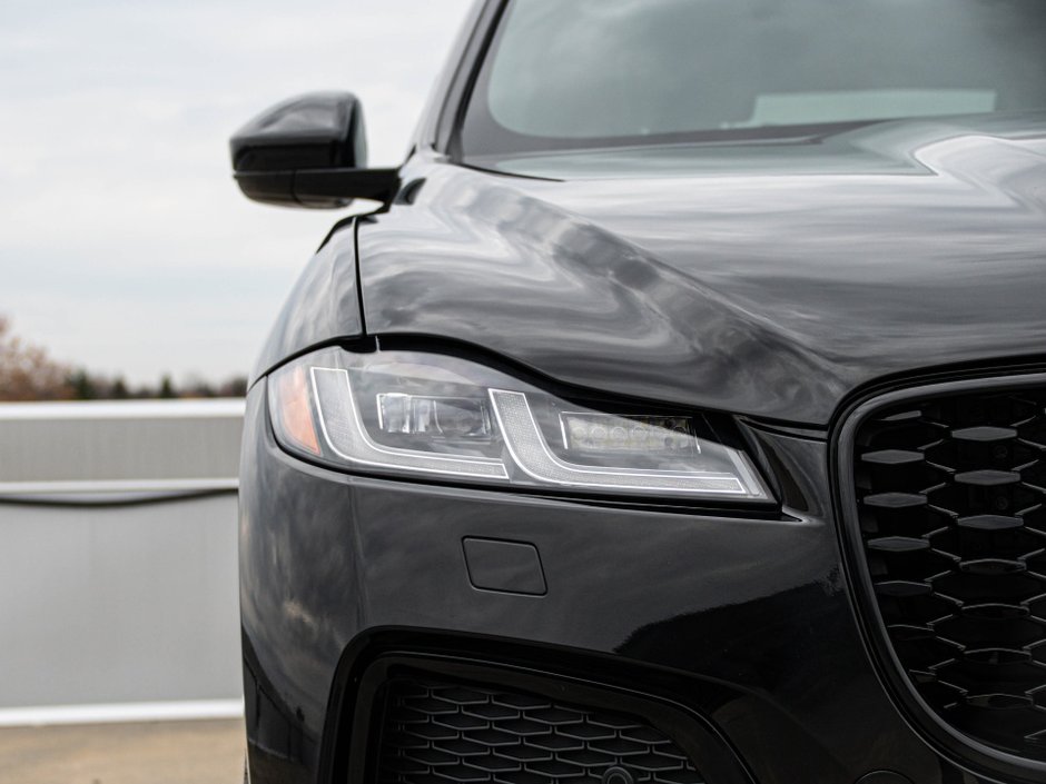 2024 Jaguar F-PACE R-Dynamic S-37