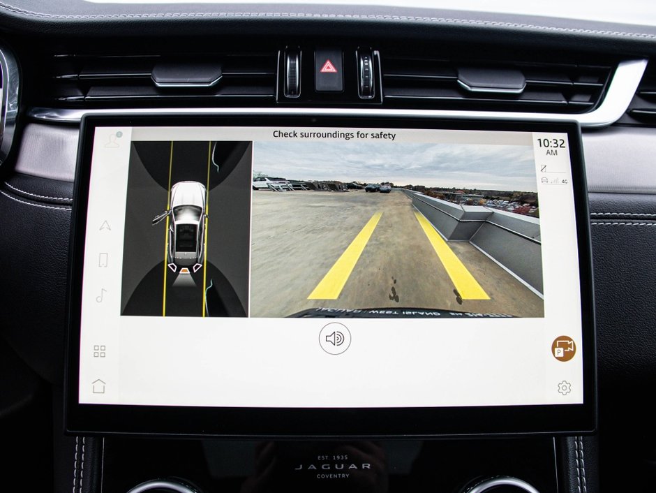 2024 Jaguar F-PACE R-Dynamic S-18