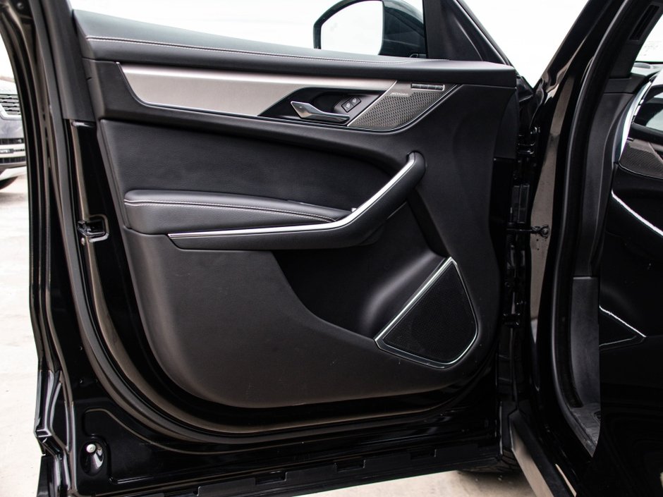 2024 Jaguar F-PACE R-Dynamic S-8