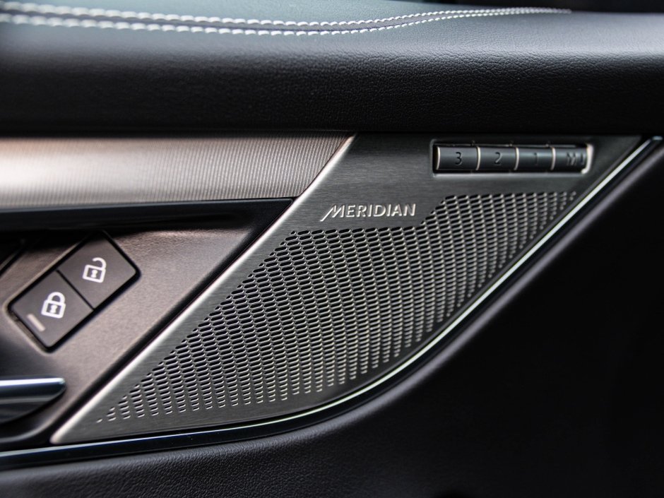 2024 Jaguar F-PACE R-Dynamic S-10