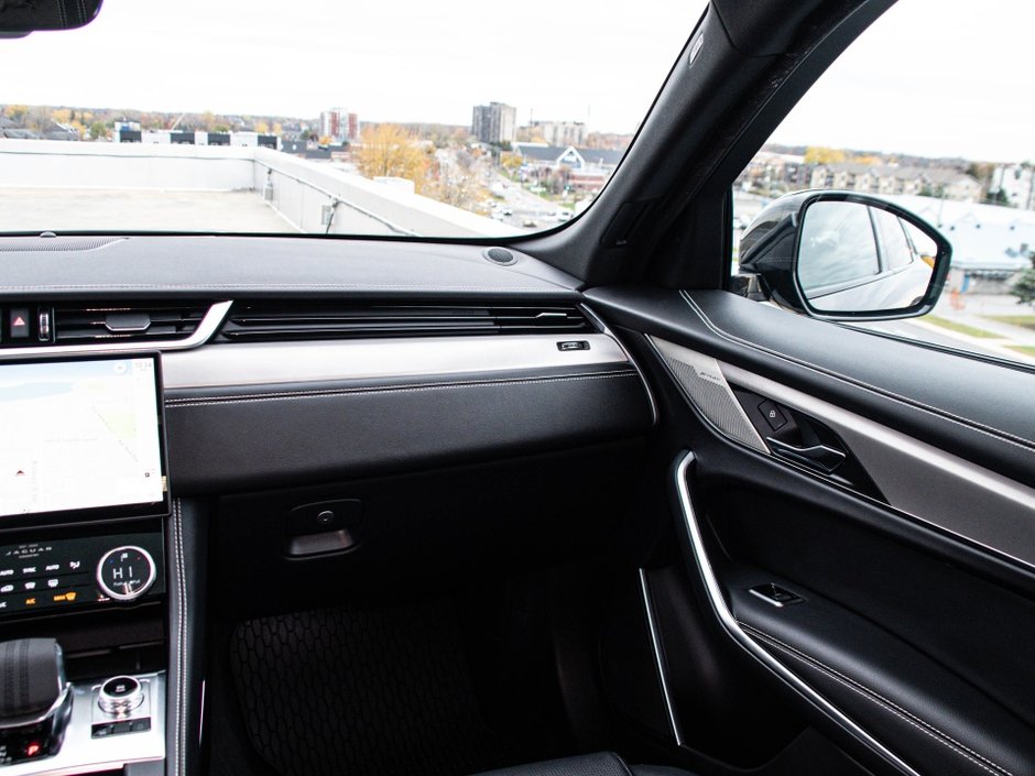 2024 Jaguar F-PACE R-Dynamic S-35