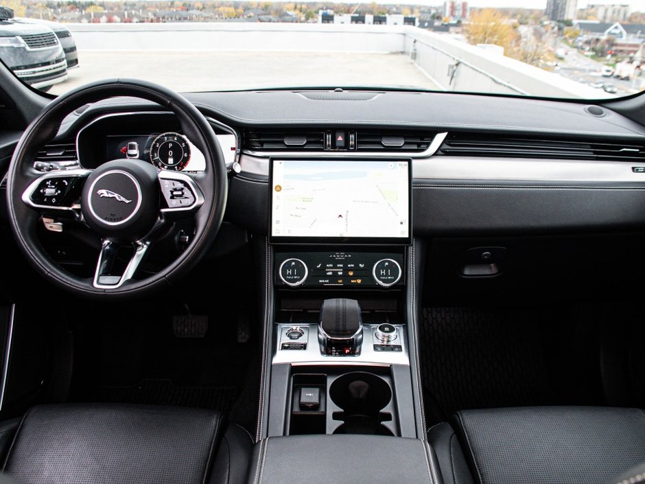 2024 Jaguar F-PACE R-Dynamic S-16