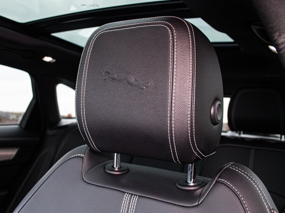 2024 Jaguar F-PACE R-Dynamic S-29