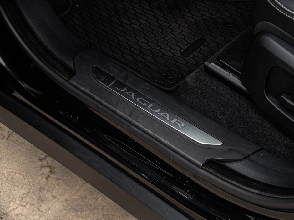 2024 Jaguar F-PACE R-Dynamic S-12