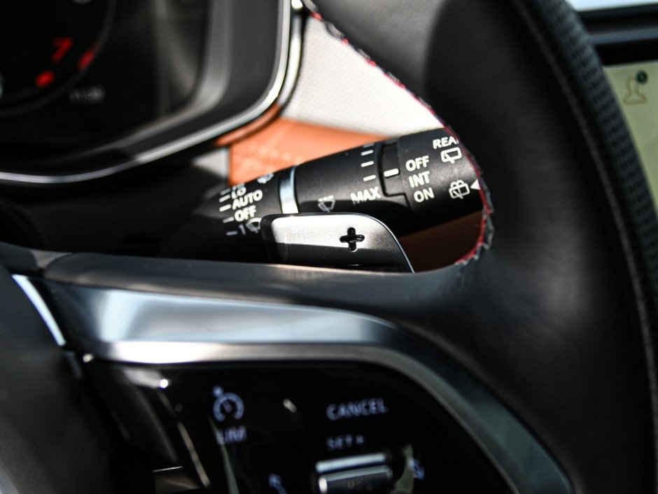 2024 Jaguar F-PACE SVR-23