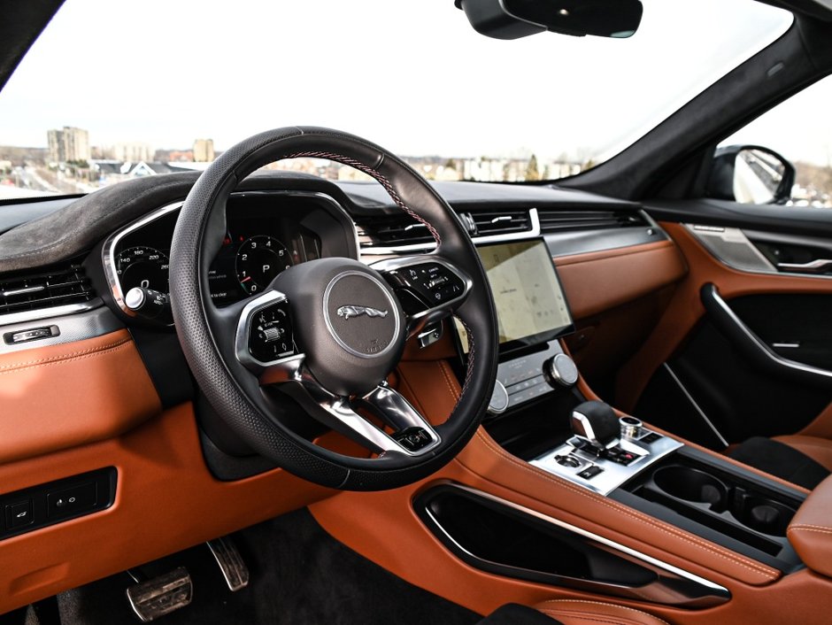 2024 Jaguar F-PACE SVR-5