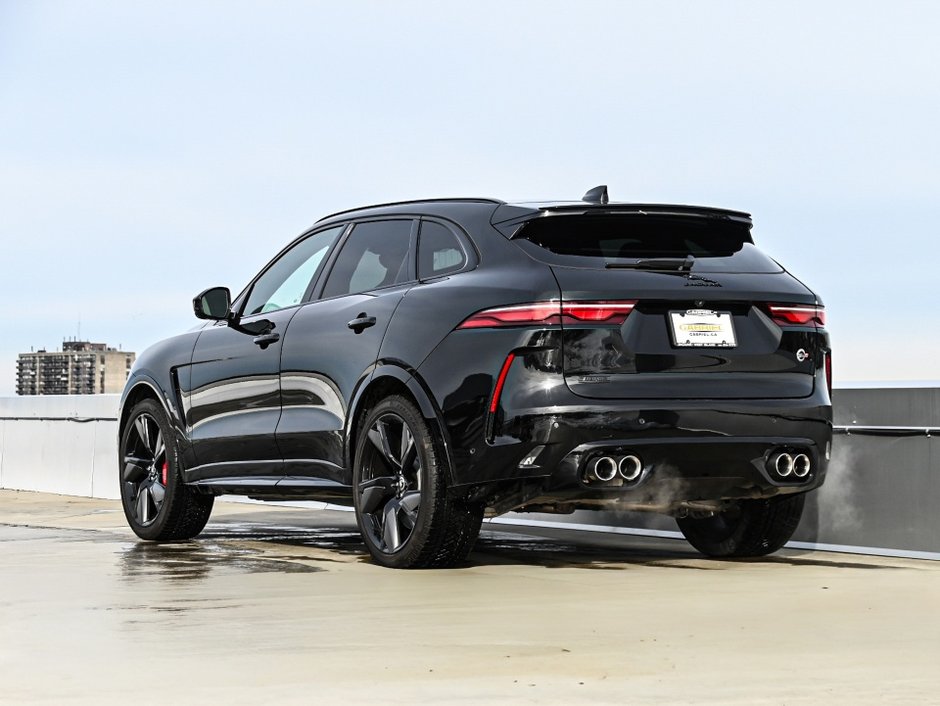 2024 Jaguar F-PACE SVR-1