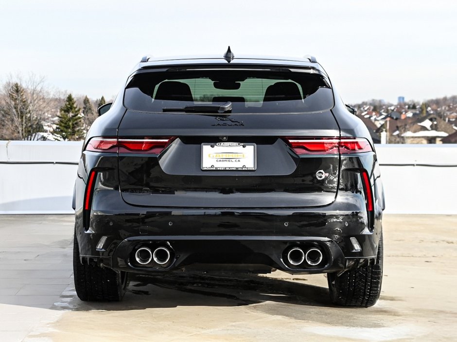 2024 Jaguar F-PACE SVR-3