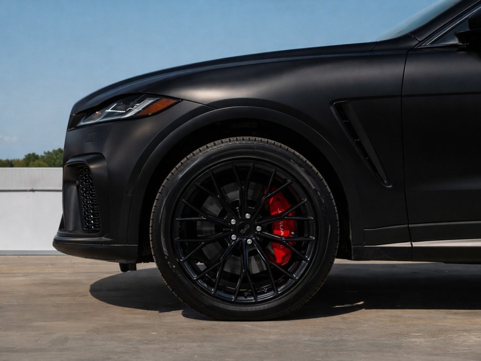 2025 Jaguar F-PACE P575 SVR 575 Edition-2