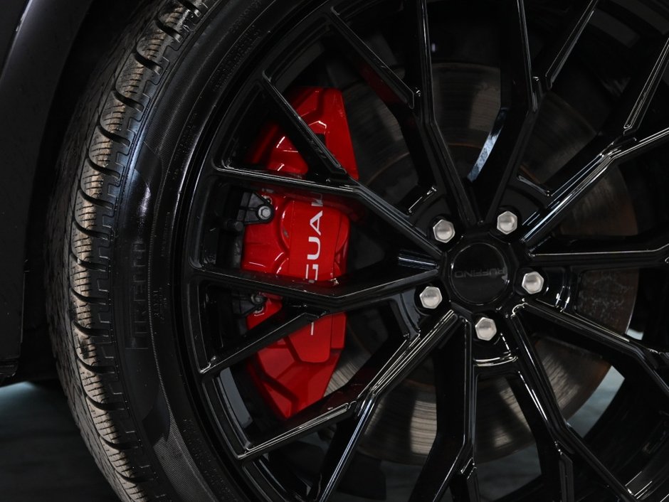 2025 Jaguar F-PACE P575 SVR 575 Edition-12