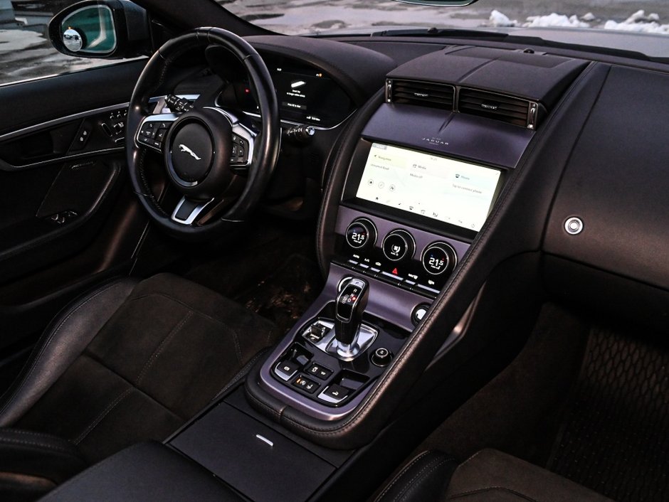 2021 Jaguar F-TYPE P300-18