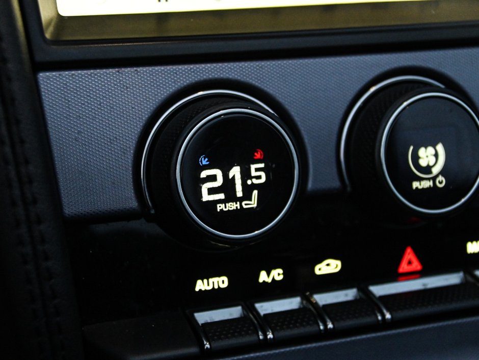 2021 Jaguar F-TYPE P300-23